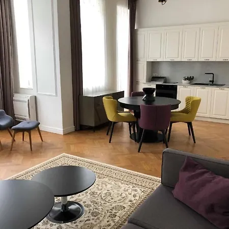 Varna Apartment *